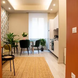 https://arezzo-38.it-romehotels.com